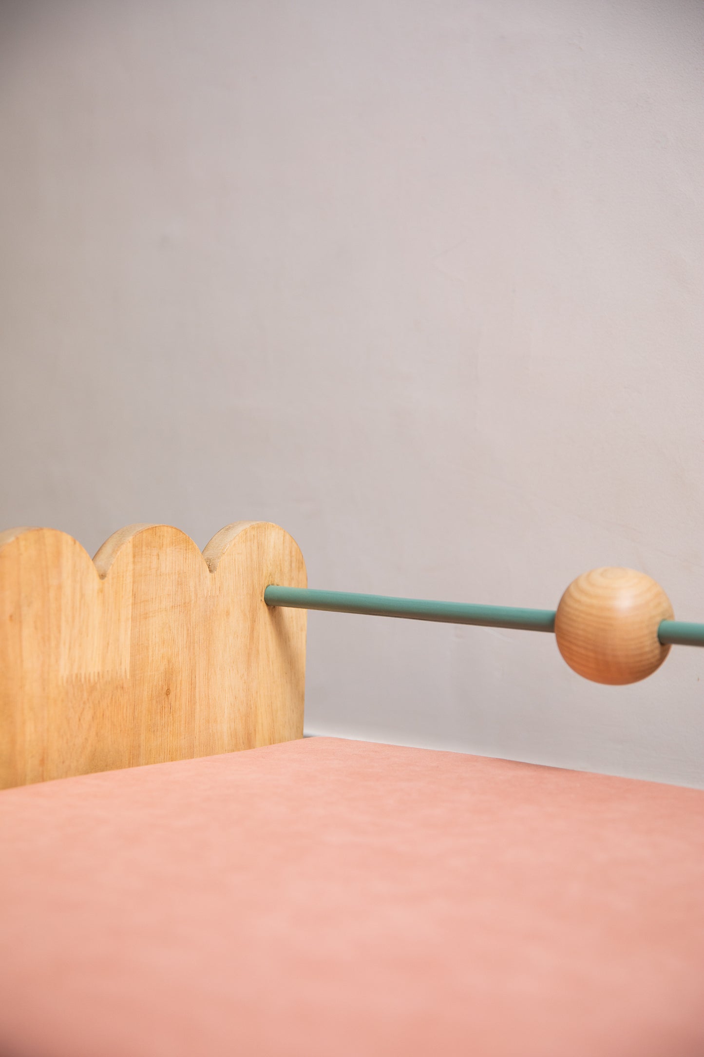 Woof-Top Dog Bed | With Dog Bowls