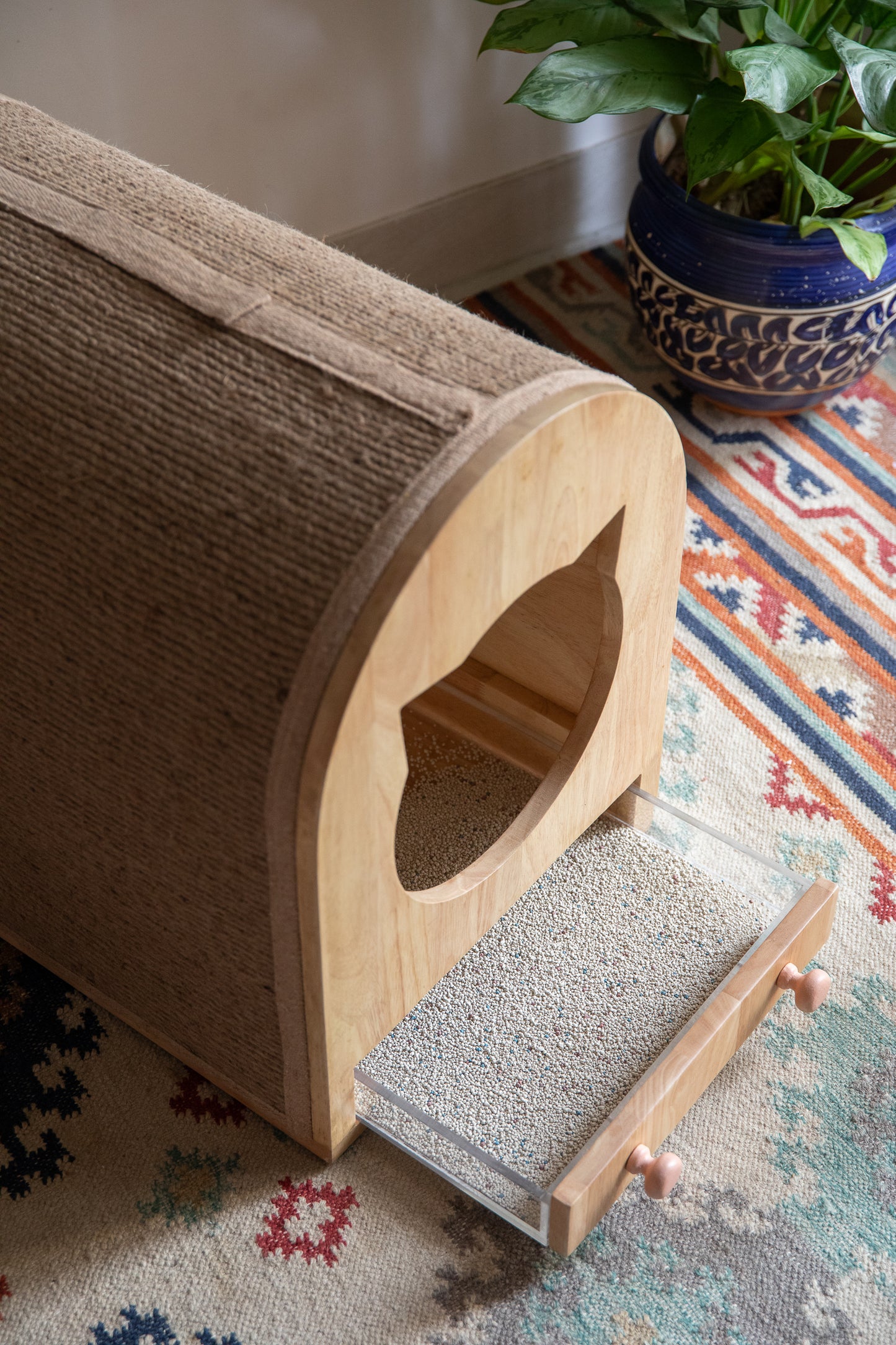 ChicLoo Cat Litter Box | With Scratch Pad For Cats